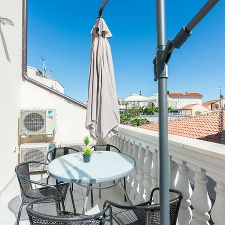 With A Parking Space - 23109 Apartamento Medulin