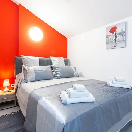 With A Parking Space - 23109 Apartment