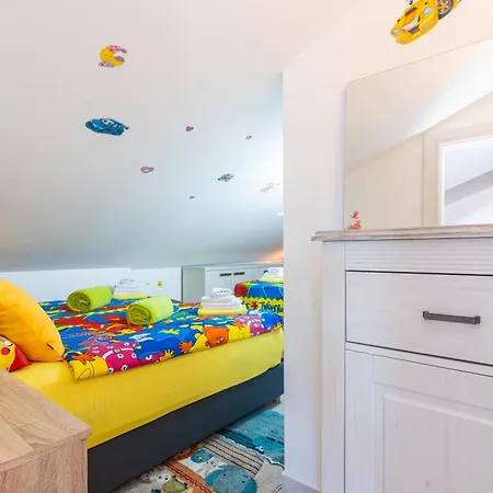 With A Parking Space - 23109 Apartamento Medulin
